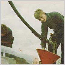 Barry Pover aged 19 refuelling the Gnat